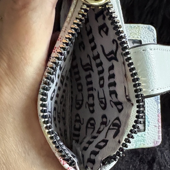 Juicy Couture White Multicolor Logo Wallet - Picture 10 of 12